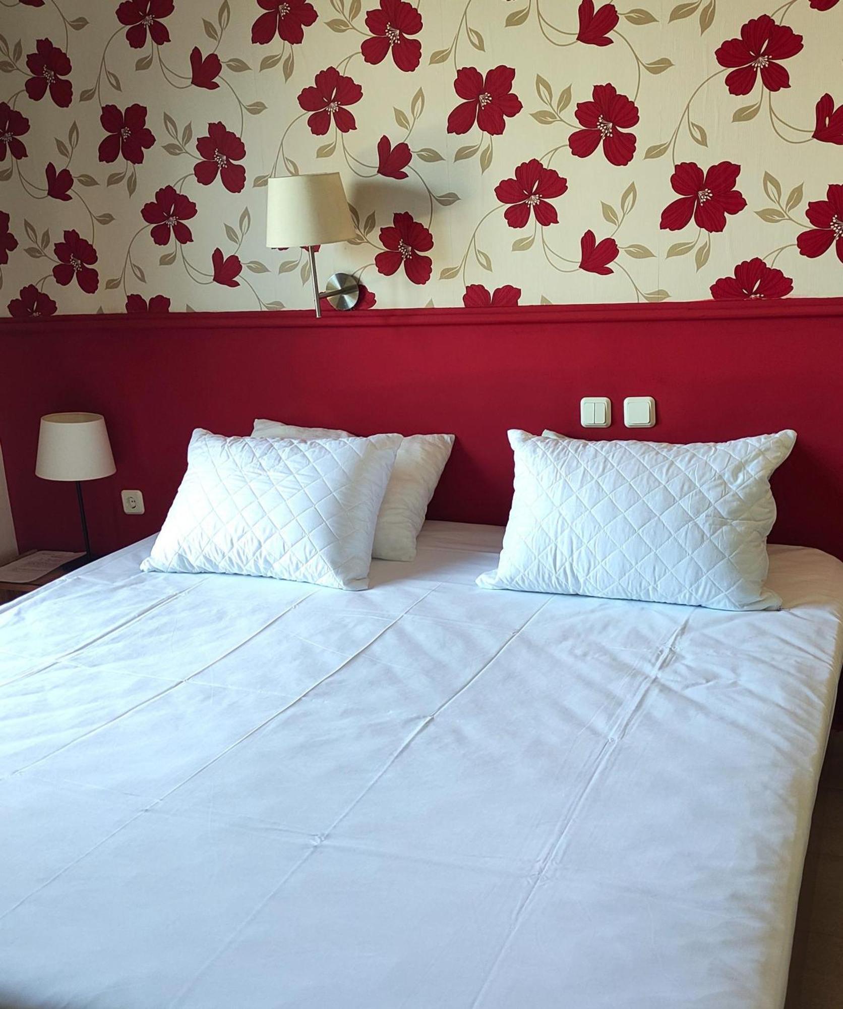 Okeania Seafront Rooms In Kamena Vourla Extérieur photo