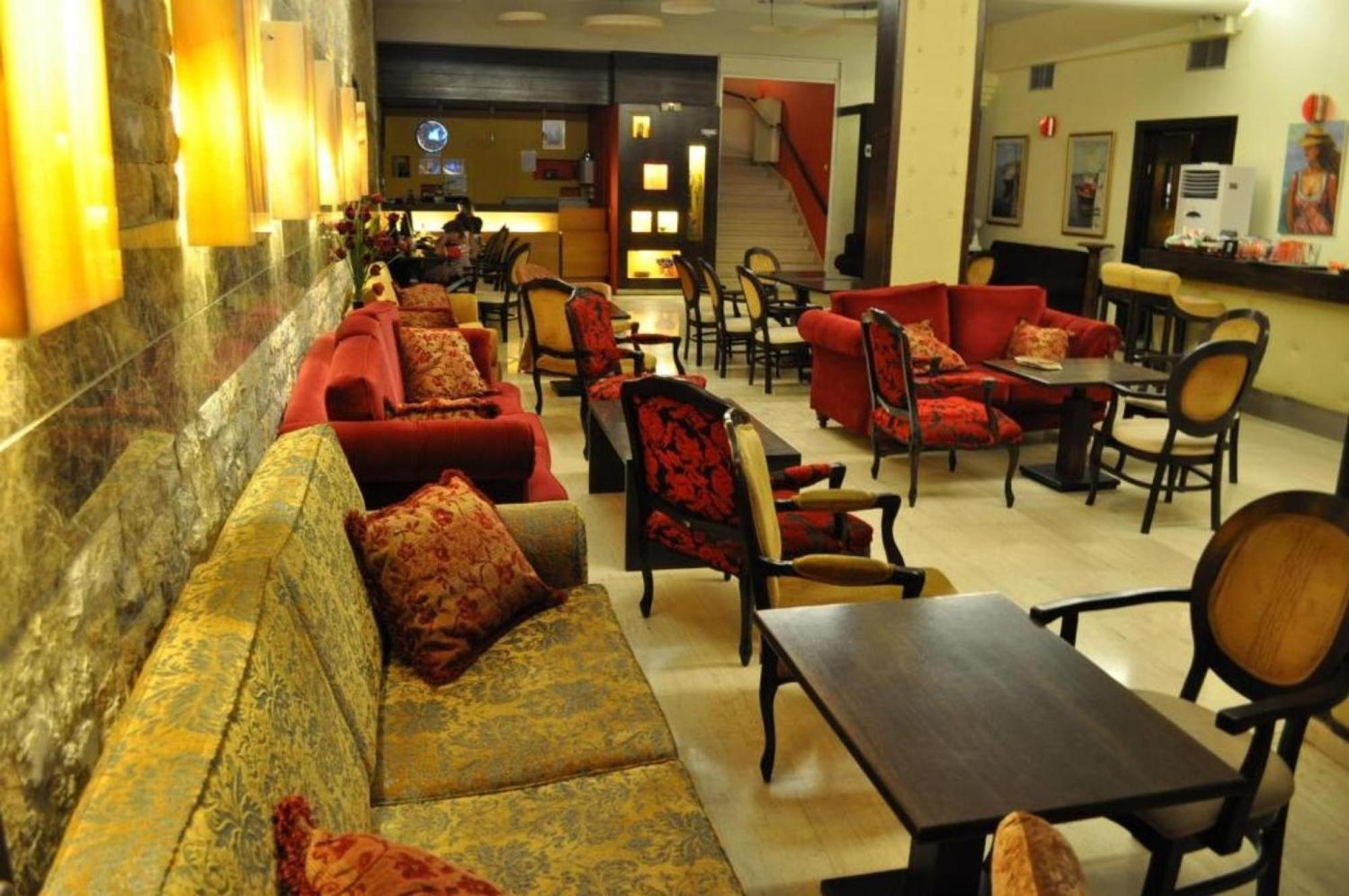 Okeania Seafront Rooms In Kamena Vourla Extérieur photo